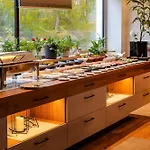 Hotel West - Airport