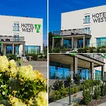 West - Airport Hotel