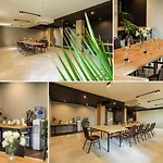 West - Airport Hotel