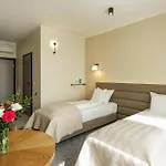 Hotel West - Airport