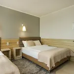 West - Airport 3* Poznan