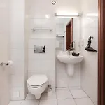 Hotel West - Airport