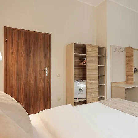 West - Airport Hotel Poznan