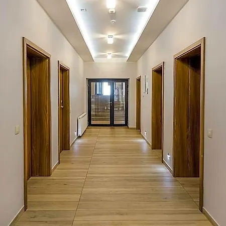 Hotel West - Airport 3*