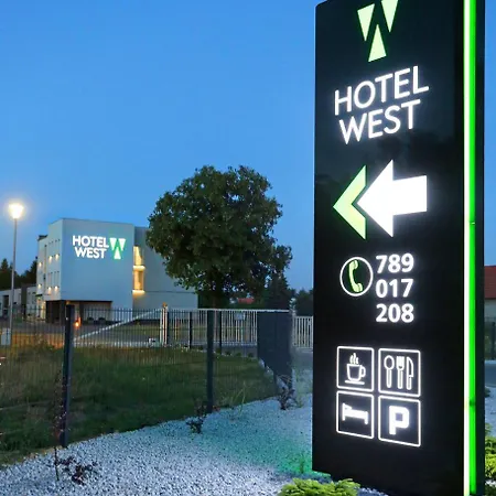West - Airport Hotel Poznaň