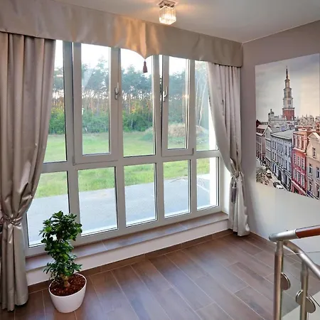 Hotel West - Airport