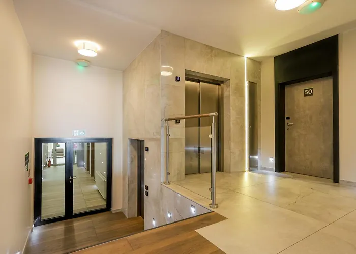 Hotell West - Airport