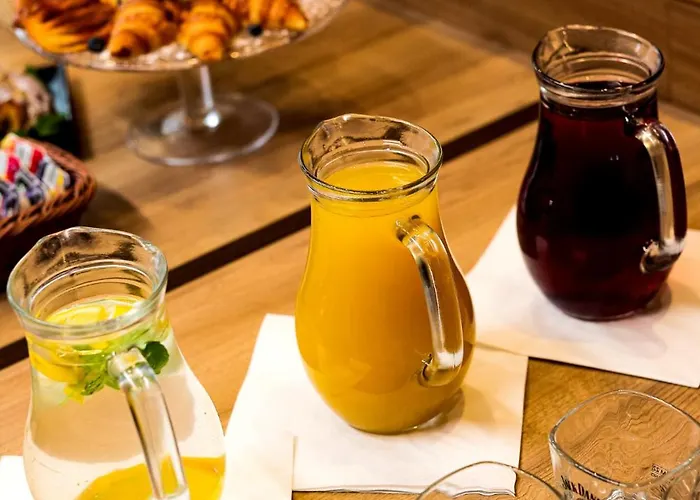 West - Airport Hotell