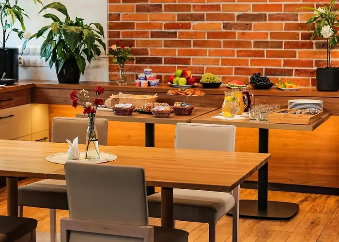 Hotell West - Airport 3*