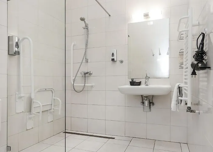 West - Airport 3* Poznan