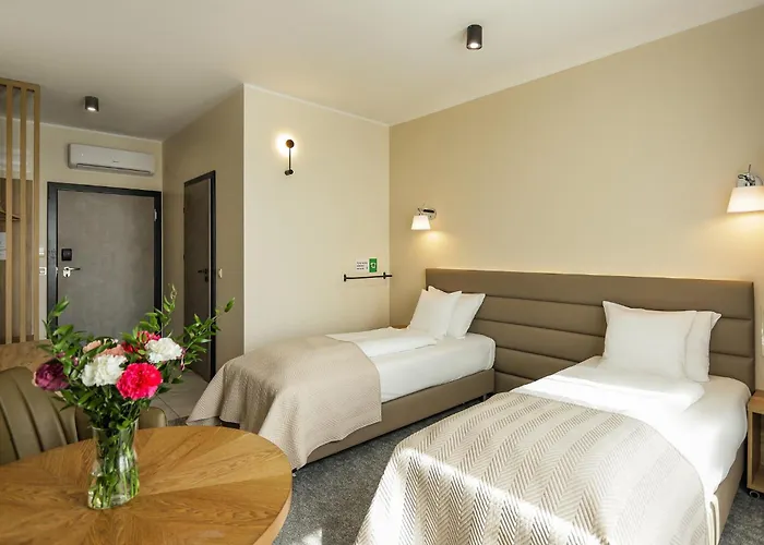 Hotell West - Airport