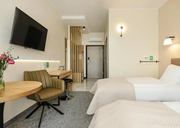 Hotell West - Airport