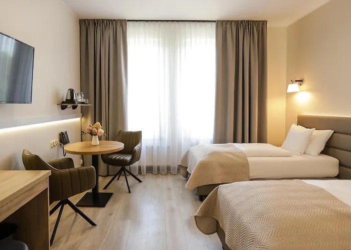 West - Airport 3* Poznan